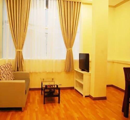 Greenlife ApartHotel, Quận 1