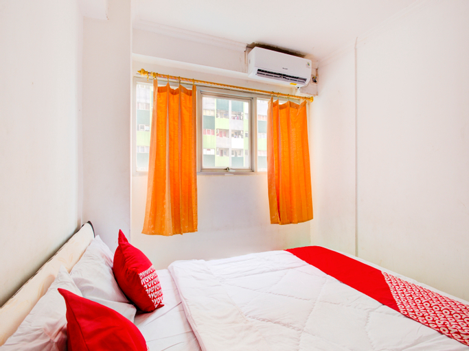 OYO 3998 By Blessing Sentra Timur, East Jakarta