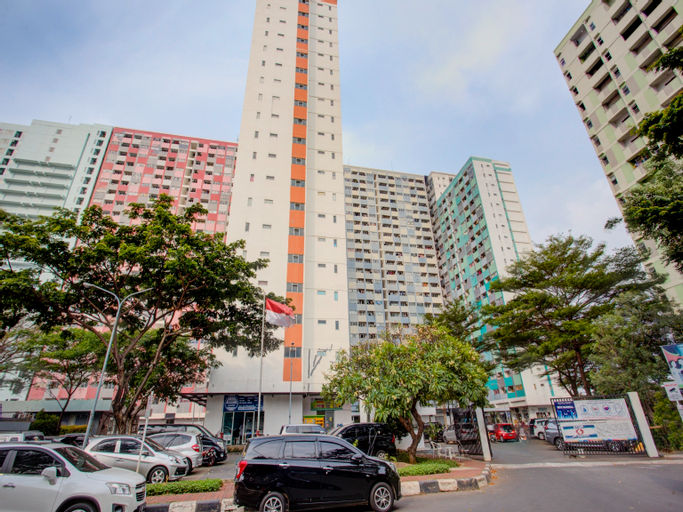 OYO 3998 By Blessing Sentra Timur, East Jakarta
