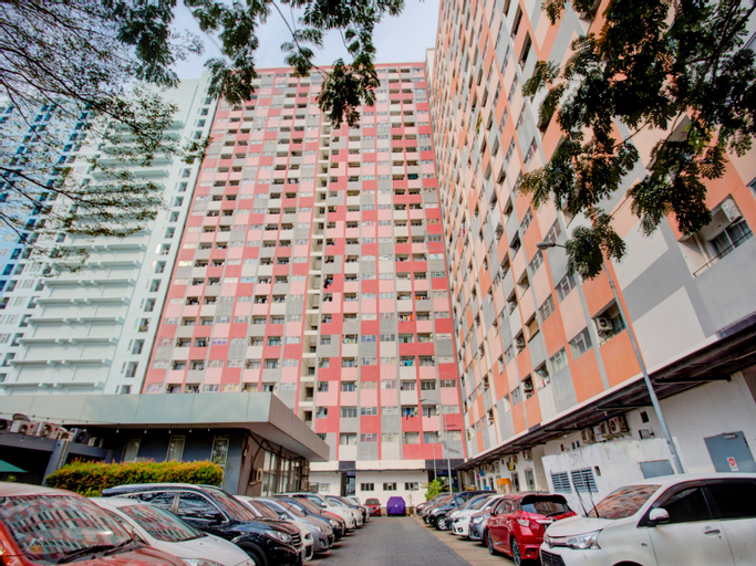 OYO 3998 By Blessing Sentra Timur, East Jakarta