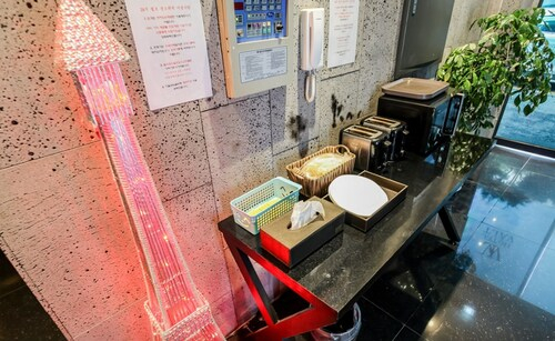 Hotel Valt, Pocheon