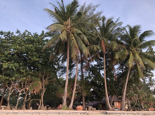 Baanchaylay Resort, Khanom