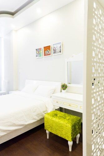 Qhome Saigon Nguyen Huu Canh, Bình Thạnh