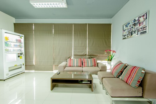Big Tree Residence, Bang Plee
