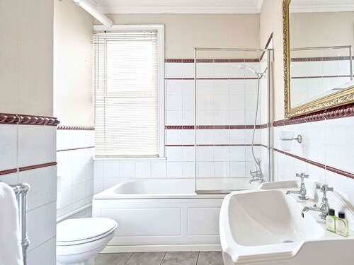 Glenthurston, London