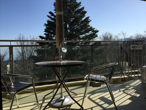 Izu Kogen Hotel Five Stars, Itō