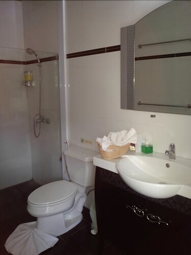 Nirvana Detox Healing Center, Khanom