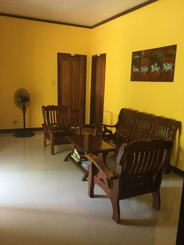Vera Rosa, El Nido