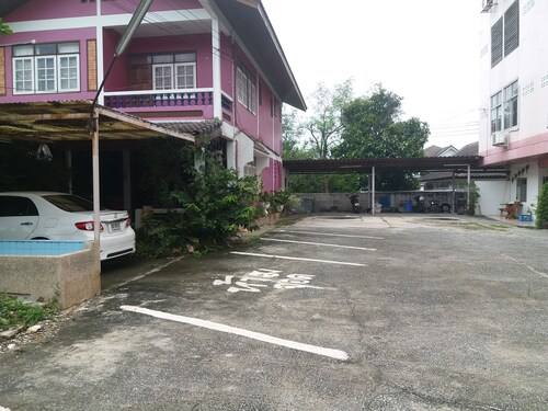 Akanit Tower, Muang Saraburi