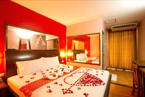 Club One Seven Phuket, Pulau Phuket