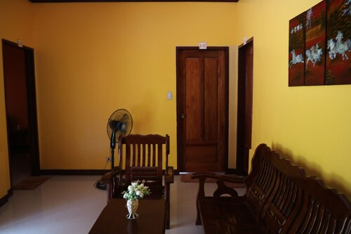 Vera Rosa, El Nido