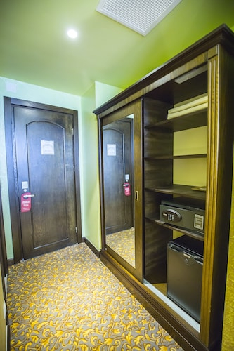 Colosseum Marina Hotel, Batumi