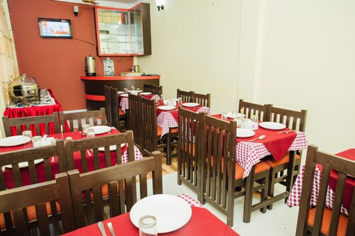 Oyo 11456 Hotel Admire, Gandaki