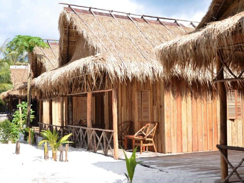 SOK SAN NEW BEACH BUNGALOW, Botum Sakor