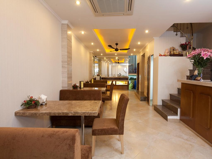 Rising Dragon Villa Hotel, Hoàn Kiếm