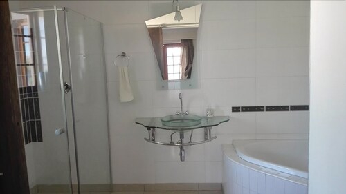 Jin Xin Guest House, Windhoek Rural