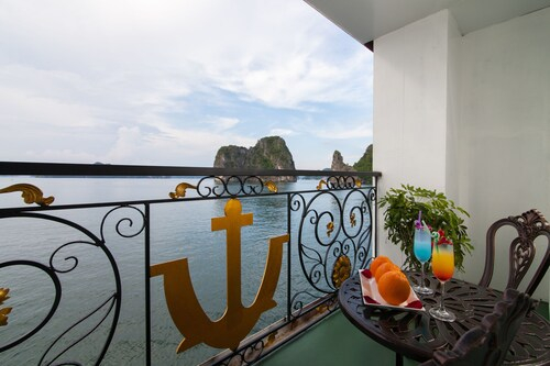 Ancora Cruises, Hạ Long