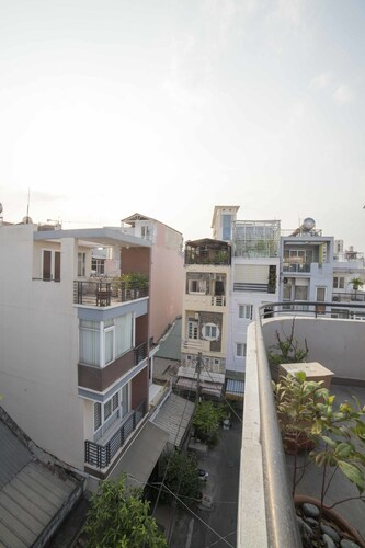Urban House Saigon Masion, Quận 1