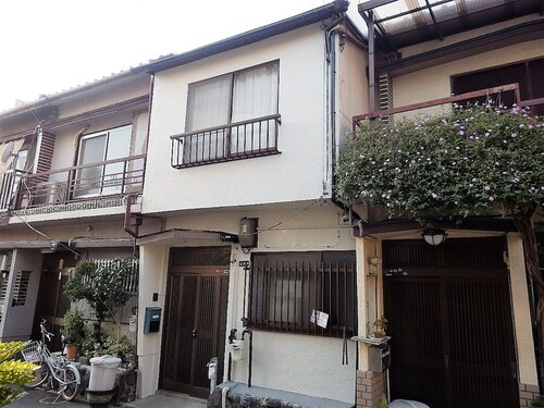 Bookworm Stay, Higashiōsaka