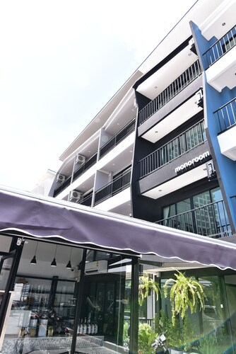 Monoroom, Pattaya