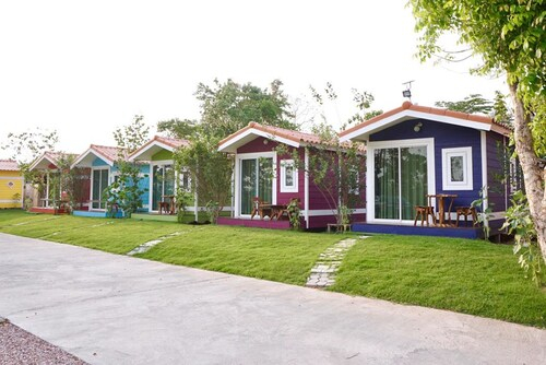 Baan Maesot PLUS, Mae Sot