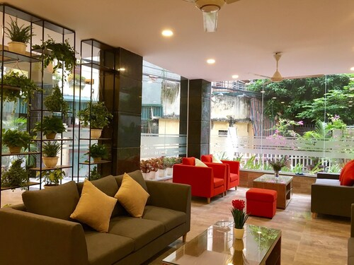 V-Studio Hotel Apartment 5, Ba Đình