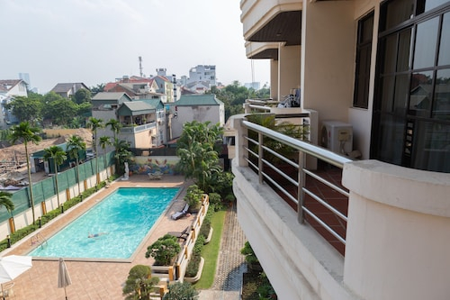 Oriental Palace, Tây Hồ