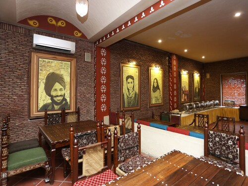OYO 16565 Karnal Haveli, Karnal
