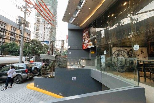 PACIFIC SKYLOFT HOTEL, Manila