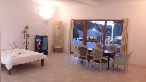 Blue Hotel And Resort, Los Baños