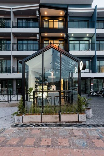 Monoroom, Pattaya