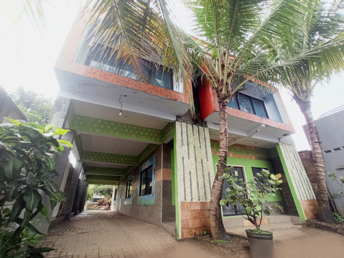 OYO 90093 Dw Hotel, Malang