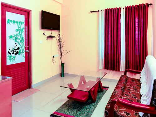 Oyo 4874 Canal View Residency, Alappuzha