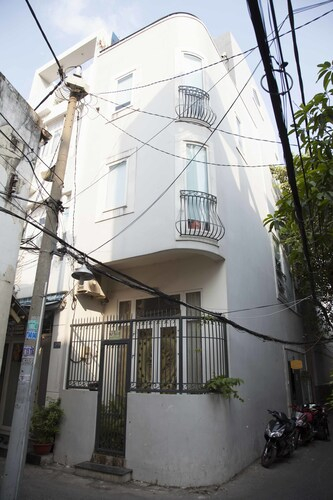 Urban House Saigon Masion, Quận 1