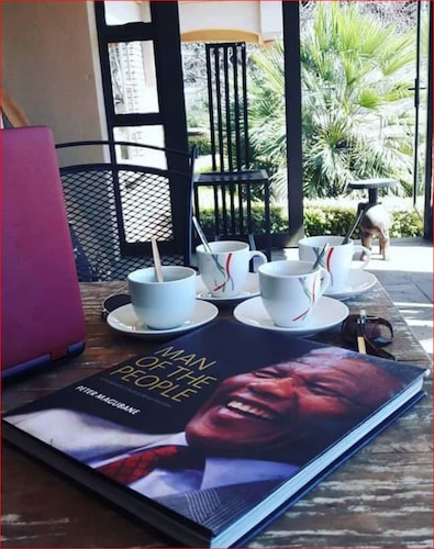 Airport palace guest house, Ekurhuleni