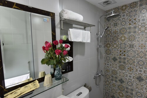 OYO 388 Ibiz Hotel, Hoàn Kiếm