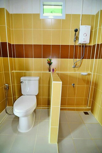Laksasuk House, Mae Sot