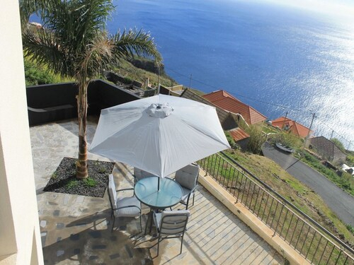 House With 3 Bedrooms in Fajã da Ovelha, With Wonderful sea View, Encl, Calheta