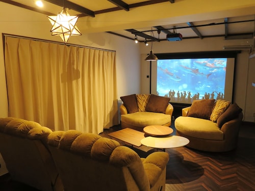Theater Resort, Motobu