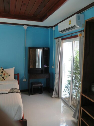The Noi House and Restaurant Sunrise, Muang Satun