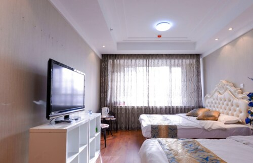 Dalian Yijia Apartment Peace Square, Dalian