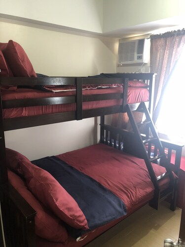 Cubao ManhattanHeights Unit 5H Tower C, Quezon City