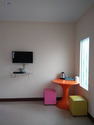 Yamsurl House Resort, K. Nikhom Pattan