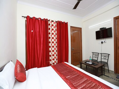 OYO 12032 Eshnaya, Gurgaon