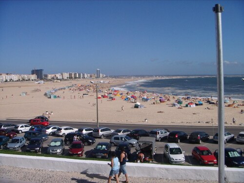 Apartment With 3 Bedrooms In Figueira Da Foz, With Wonderful Sea View, Terrace And Wifi - 300 M From, Figueira da Foz