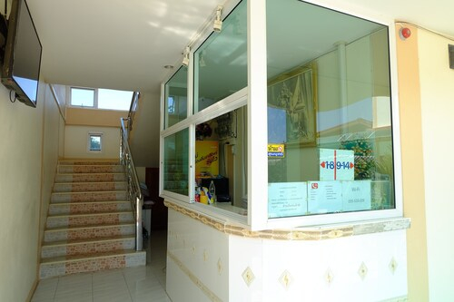R J House Resort, Mae Sot