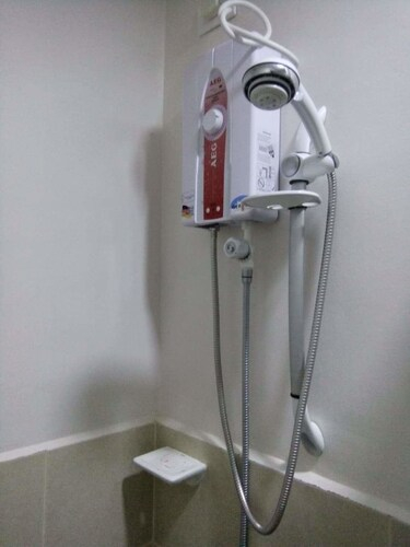 Staycation In QC Trees Residences, Quezon City