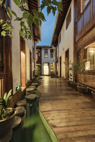 Fairyland Boutique Inn, Baoshan