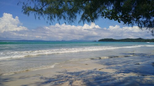 Longbeach Bungalows, Muang Ranong