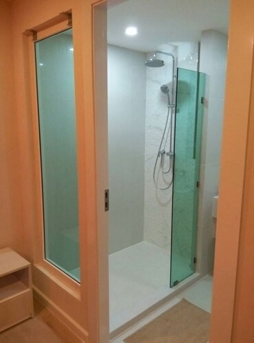 Seven Sea By Thitipong, Pattaya